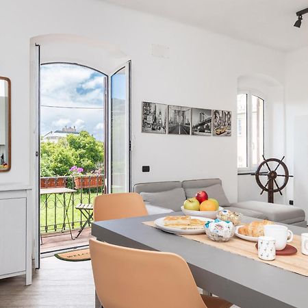 Spacious 3-Bedroom Apartment - 10 Min To City Center & 5 Min To Gaslini Hospital Genova Esterno foto