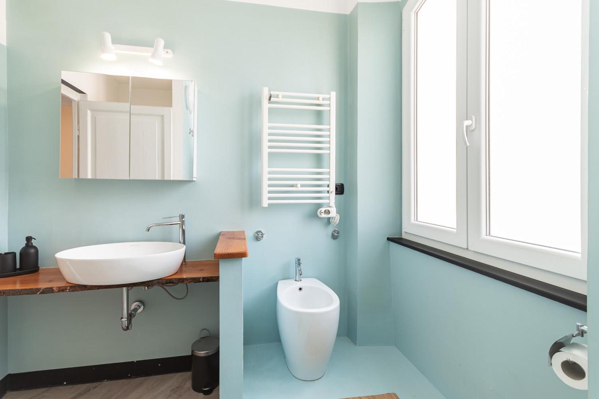 Spacious 3-Bedroom Apartment - 10 Min To City Center & 5 Min To Gaslini Hospital Genova Esterno foto