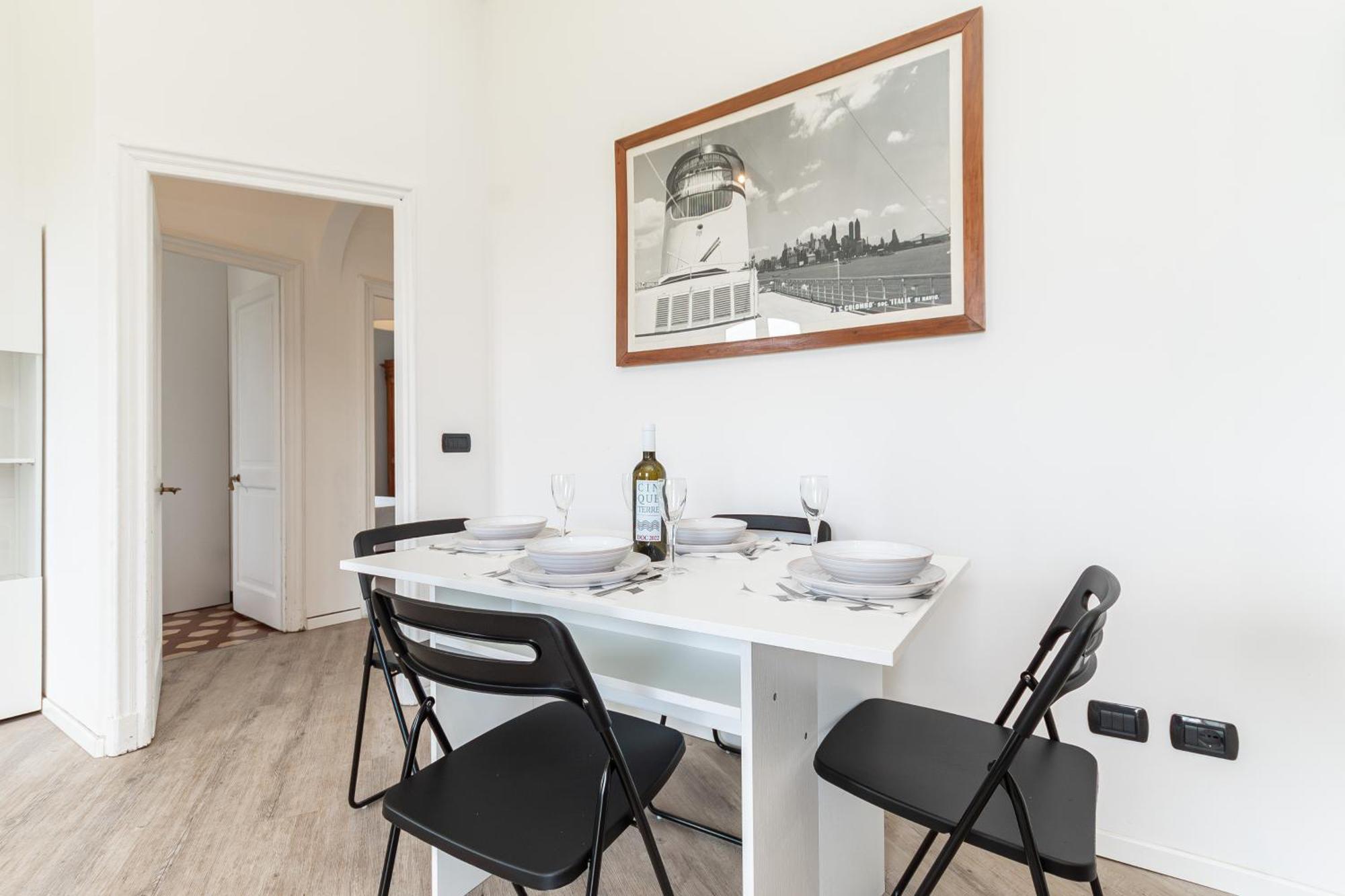 Spacious 3-Bedroom Apartment - 10 Min To City Center & 5 Min To Gaslini Hospital Genova Esterno foto